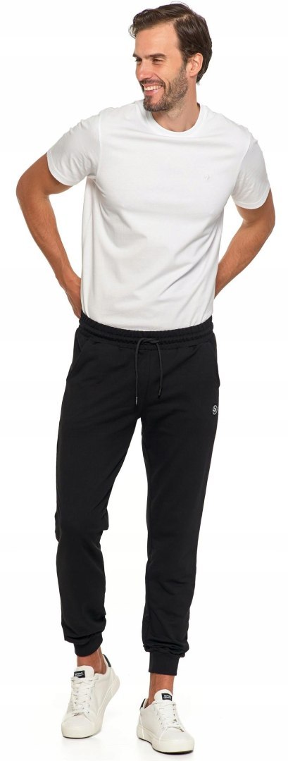 Spodnie dresowe męskie JOGGERY wygodne dresy z bawełny wiązane MORAJ - XL Spodnie dresowe męskie JOGGERY wygodne dresy z bawełny wiązane MORAJ - XL