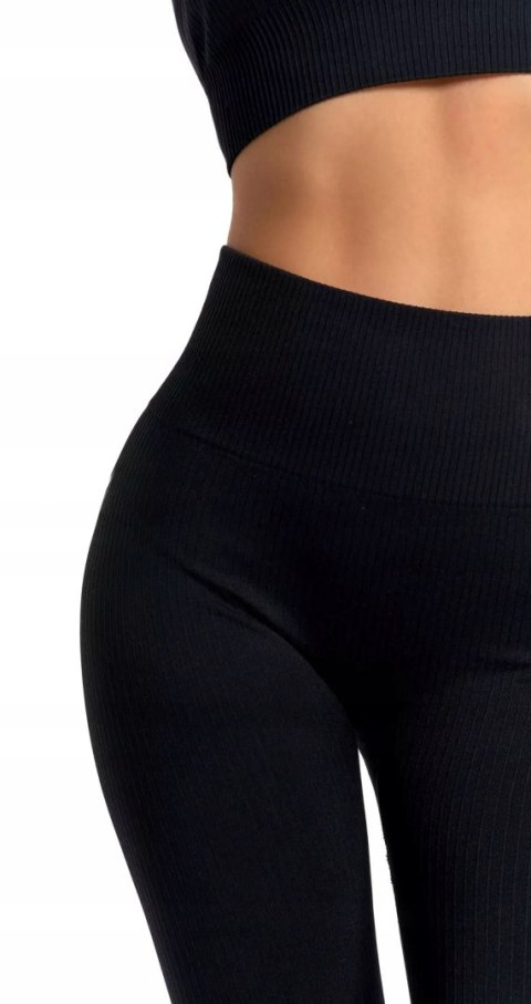 Sportowe legginsy damskie w PRĄŻKI z wysokim stanem MORAJ - S/M Sportowe legginsy damskie w PRĄŻKI z wysokim stanem MORAJ - S/M