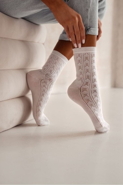 MILENA SKARPETKI DAMSKIE AŻUROWE 0989.007 MILENA SKARPETKI DAMSKIE AŻUROWE 0989.007