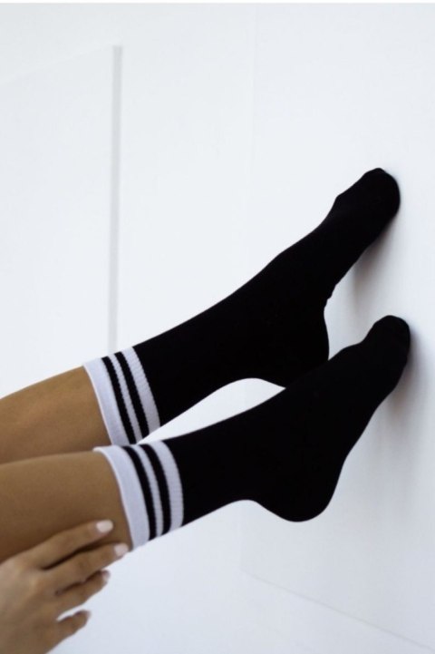 MILENA SKARPETKI DAMSKIE W PRĄŻEK Z PASKAMI 1313.001 MILENA SKARPETKI DAMSKIE W PRĄŻEK Z PASKAMI 1313.001