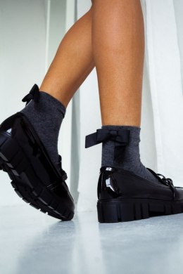 MILENA SKARPETKI DAMSKIE Z KOKARDĄ RYPSOWĄ 0965