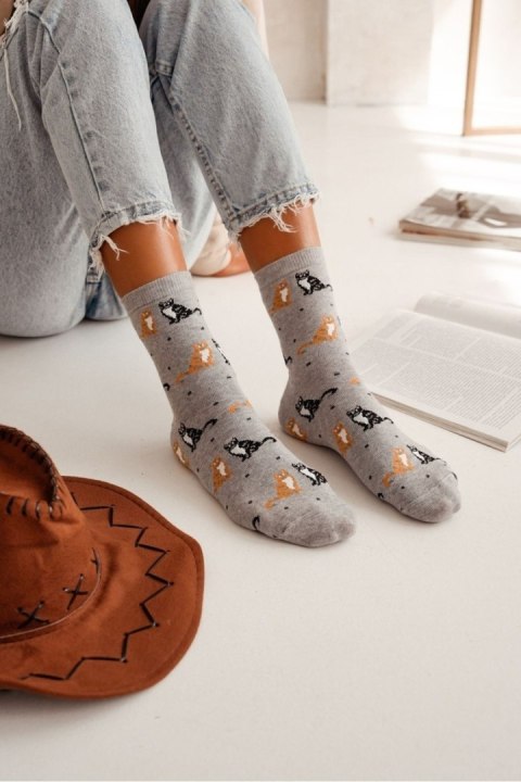 MILENA Skarpetki damskie Kotki i kropki 0200.171