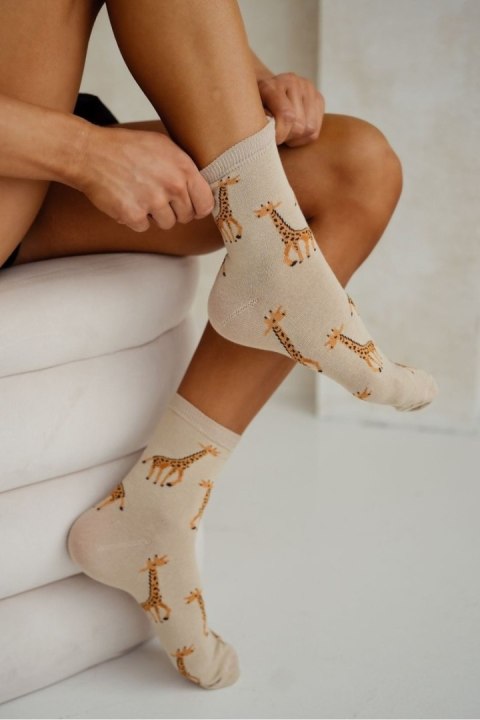 MILENA Skarpetki damskie Żyrafy 0200.180 MILENA Skarpetki damskie Żyrafy 0200.180