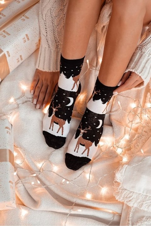 MILENA SKARPETKI DAMSKIE ŚWIĄTECZNE RENIFERY W ŚNIEŻNEJ KRAINIE 1283.005