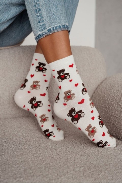 MILENA Skarpetki damskie Misie z sercami 0200.202